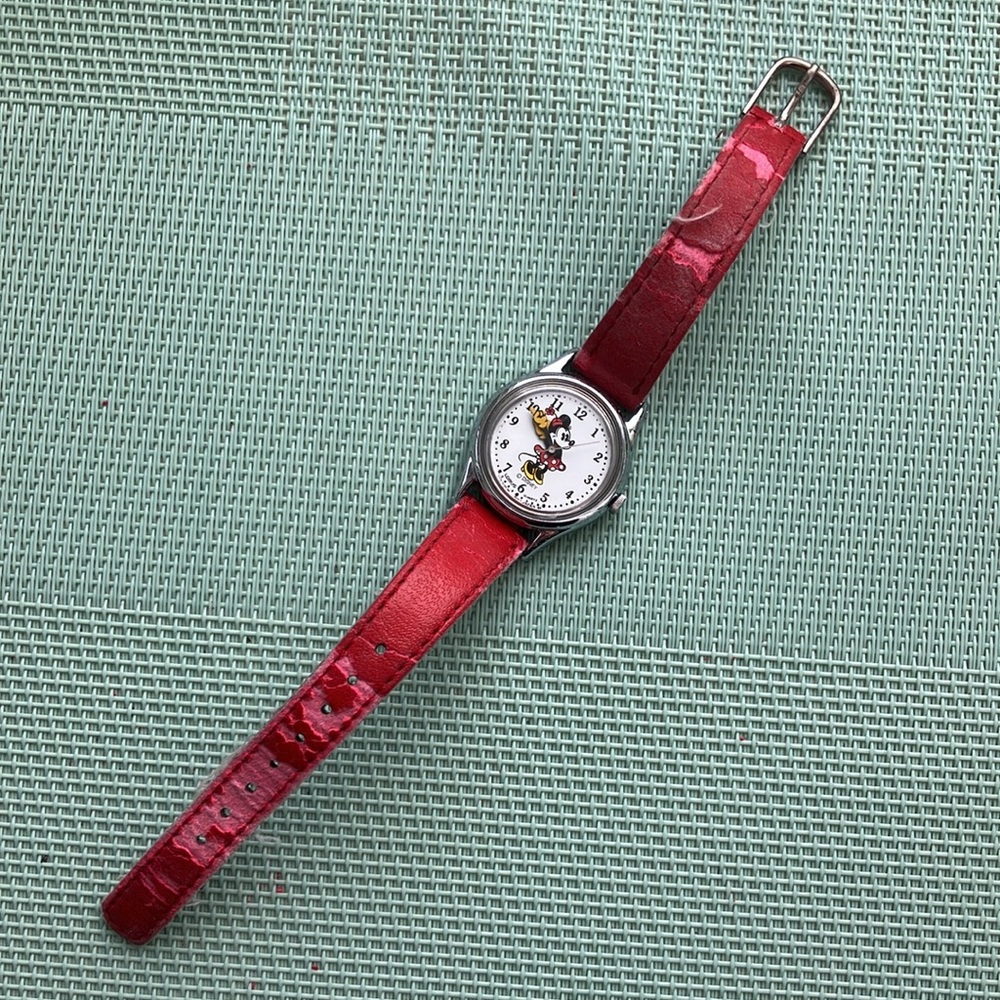 Minnie Mouse Watch - Picture 3 of 4